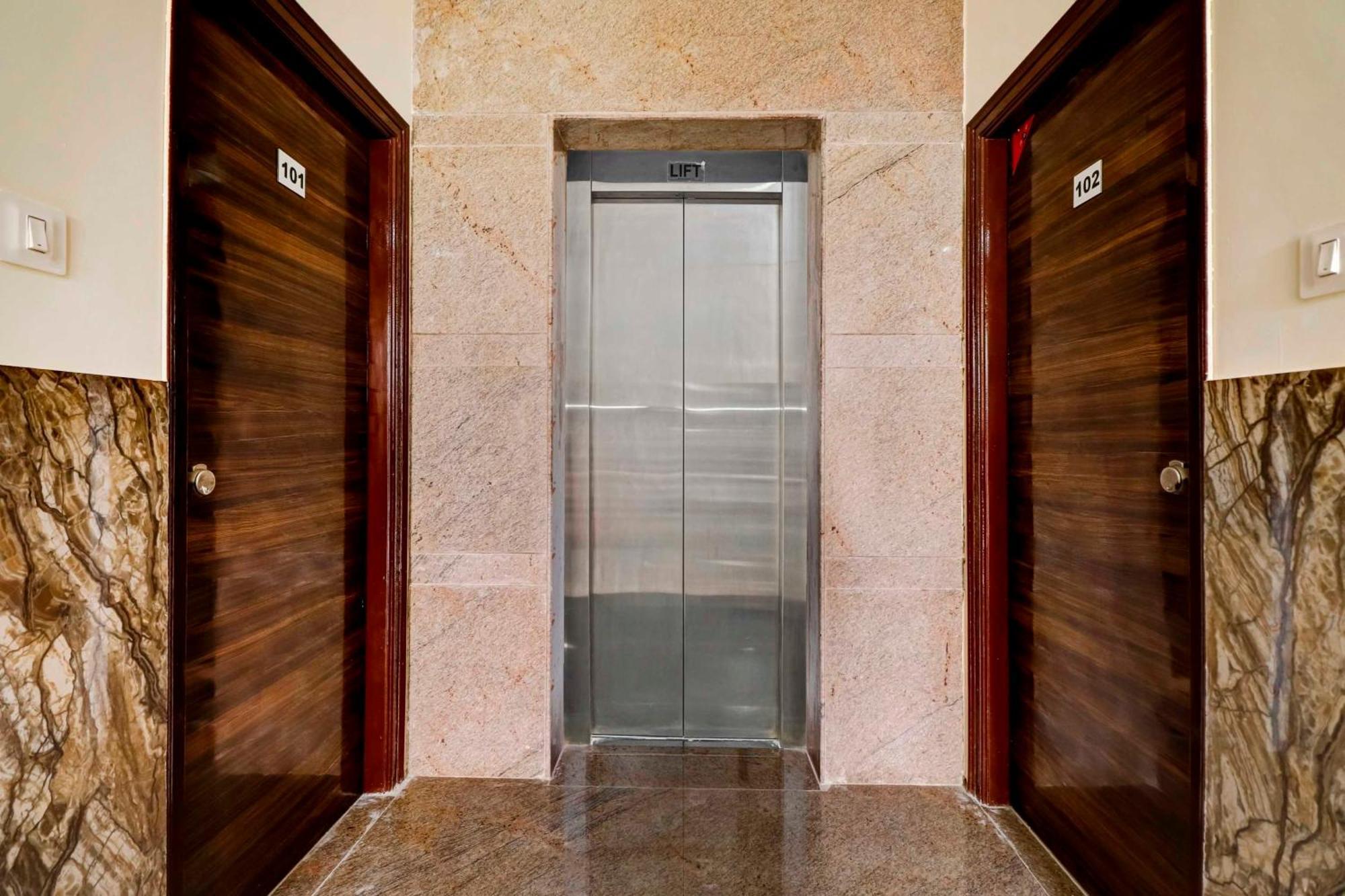 Collection O Olive Hotel Bangalore Exterior photo